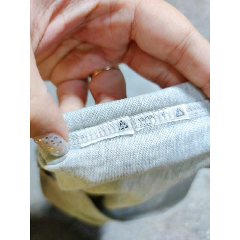 Áo bé trai uni cổ tròn size 90