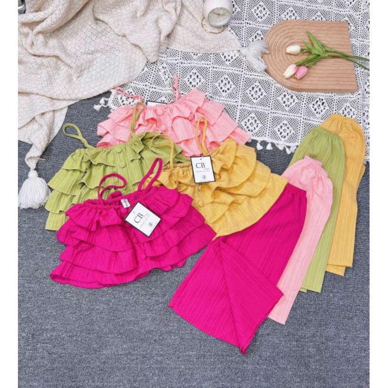 Bộ đũi 2 dây bèo tầng khuy xinh xắn bé gái