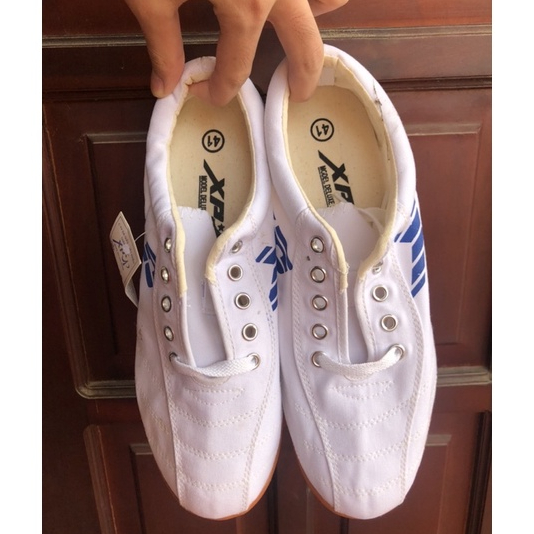 Giày Bata Đá Bóng Thượng Đình Đế Đinh Chuyên Đá Sân Cỏ Nhân Tạo Size 38 – 43
