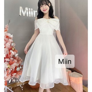 Váy trễ vai nơ ngực 4 tầng