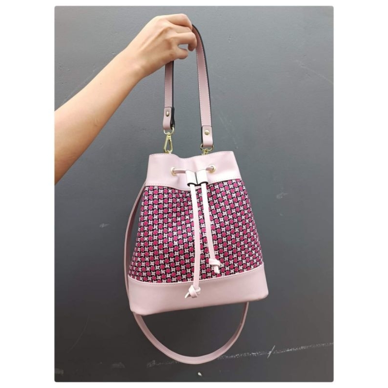 Túi Bucket Vải Phối Da - Chế tác độc quyền tại Hoahandmade