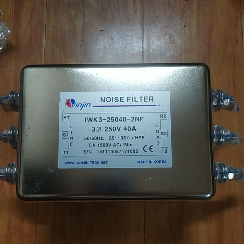 Lọc nguồn 3 pha 250V 40A Hàn Quốc. Hàng tháo máy.