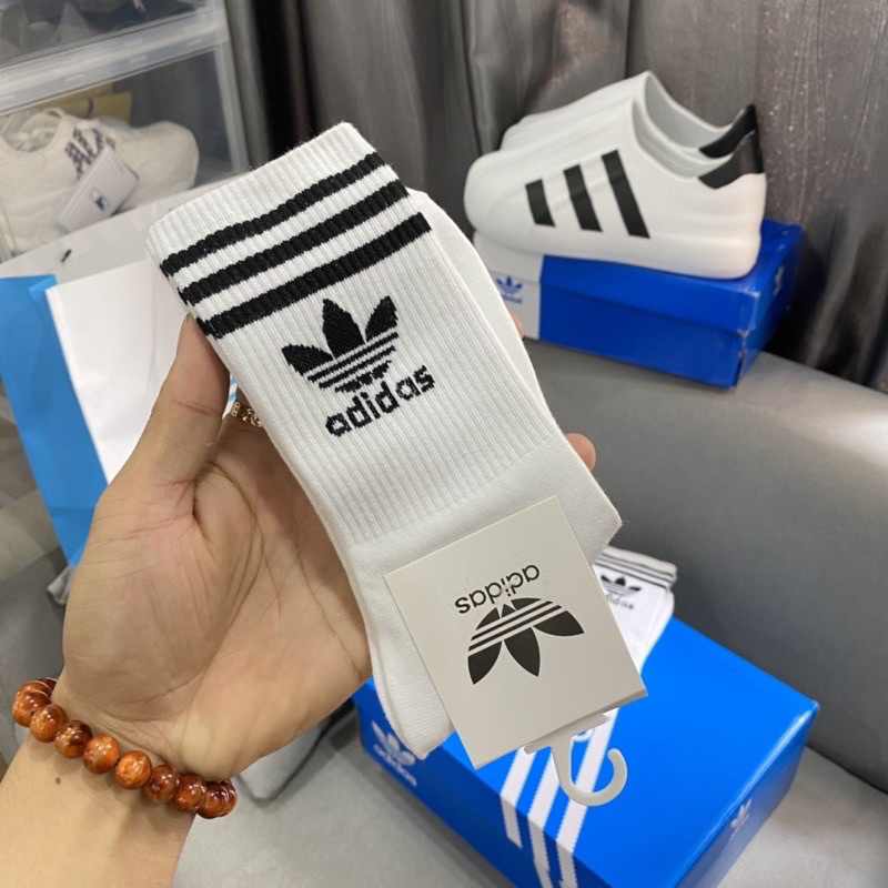 Tất adidas ba vạch cao cổ
