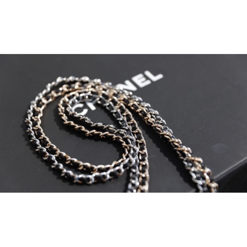 Túi đeo chéo C.N WOC BOY da caviar tag vàng&amp;bạc sz19cm siêu đẹp fullbox nam châm