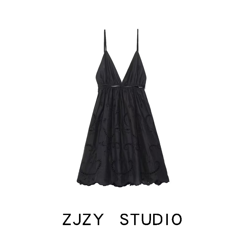 Đầm đen hai dây chất đũi thô hàng TQXK