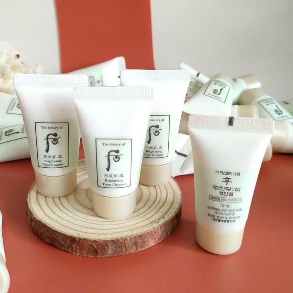 - Sữa rửa mặt làm sạch và trắng da Whoo