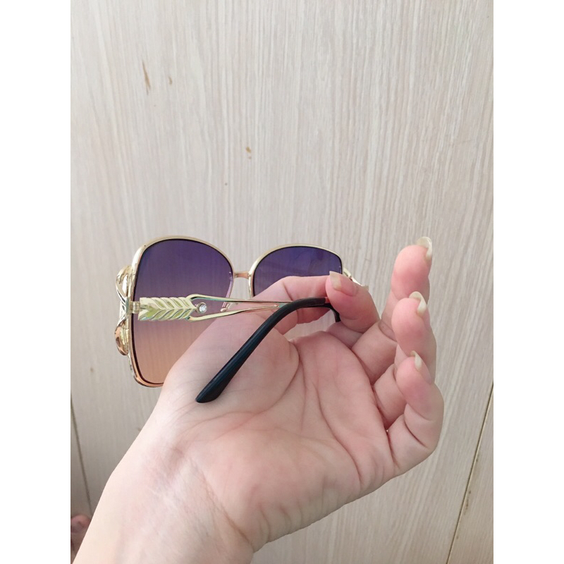 Kính mát nữ đẹp. si tuyển Th á ii