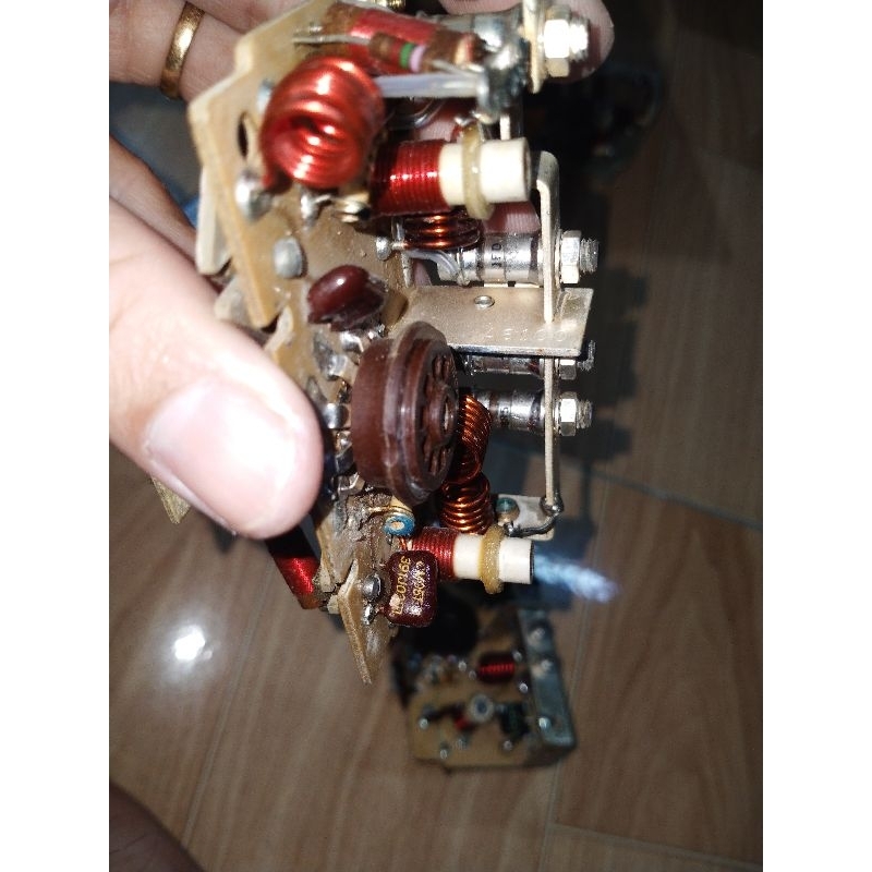 Bo đế đèn 9 chân