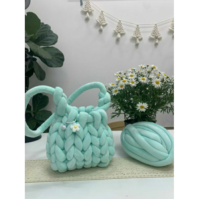 Móc Khoá Hoa Đính Chuông Dễ Thương, Trang Trí Túi Ví..