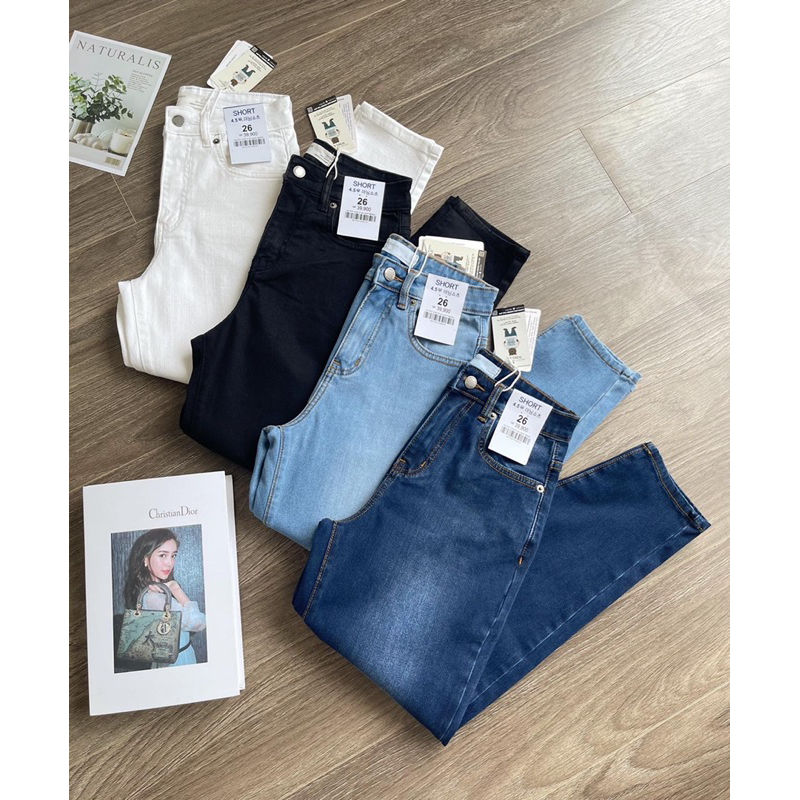 Quần momjeans lưng cao Whoau