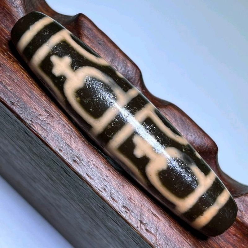 Dzi Bảo Bình chất đá già phong hóa size đeo cổ.