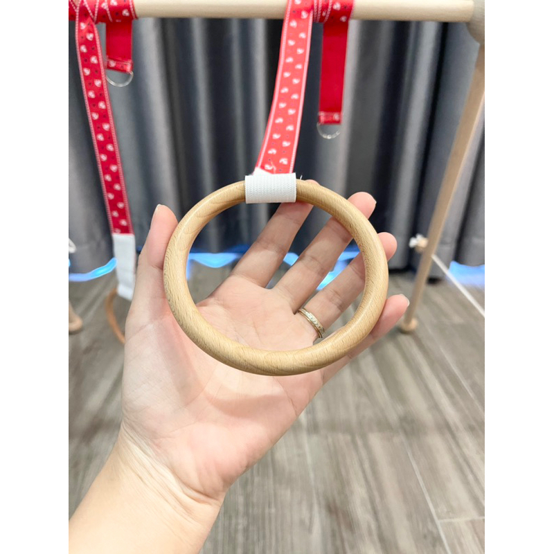 Vòng gỗ cầm nắm cho bé 3-6 tháng. vòng montessori vận đông thô