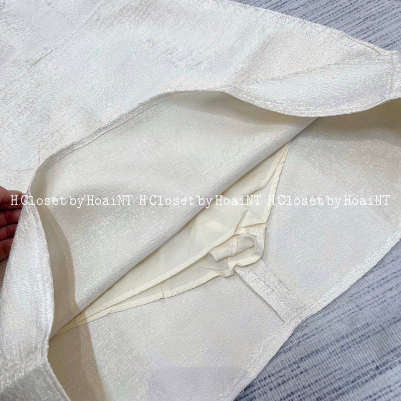Váy Tafta Gấm Nhũ Đính Hoa Cut Vai