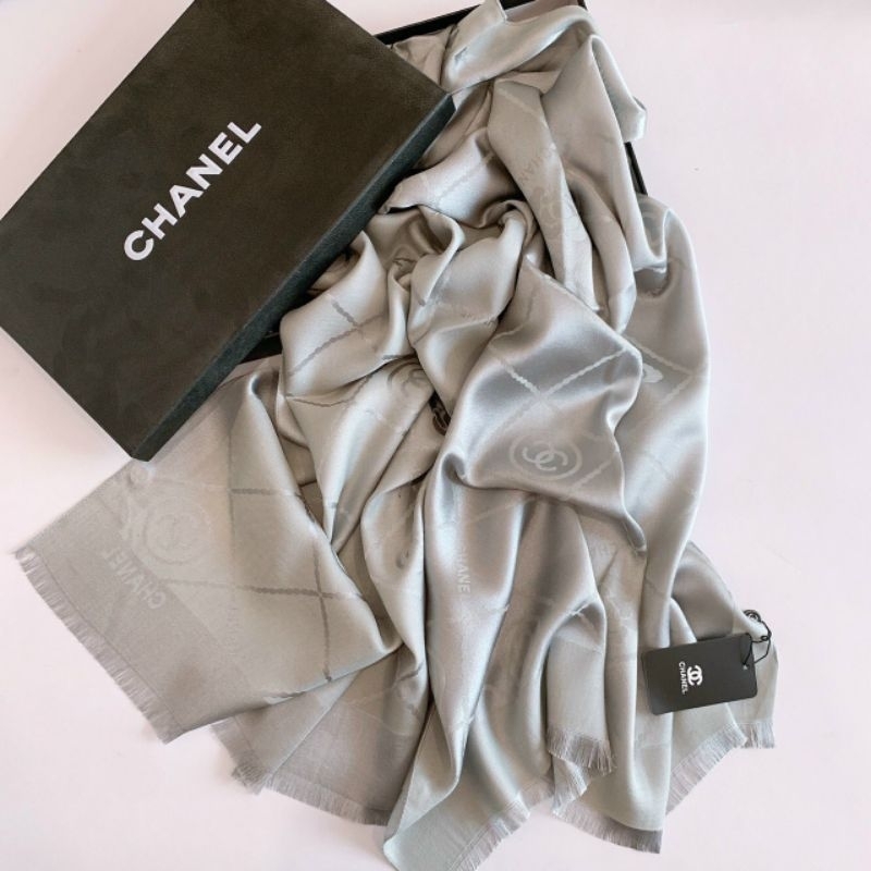 Khăn Đũi Channnel Hoa   - Khăn choàng hàng có sẵn