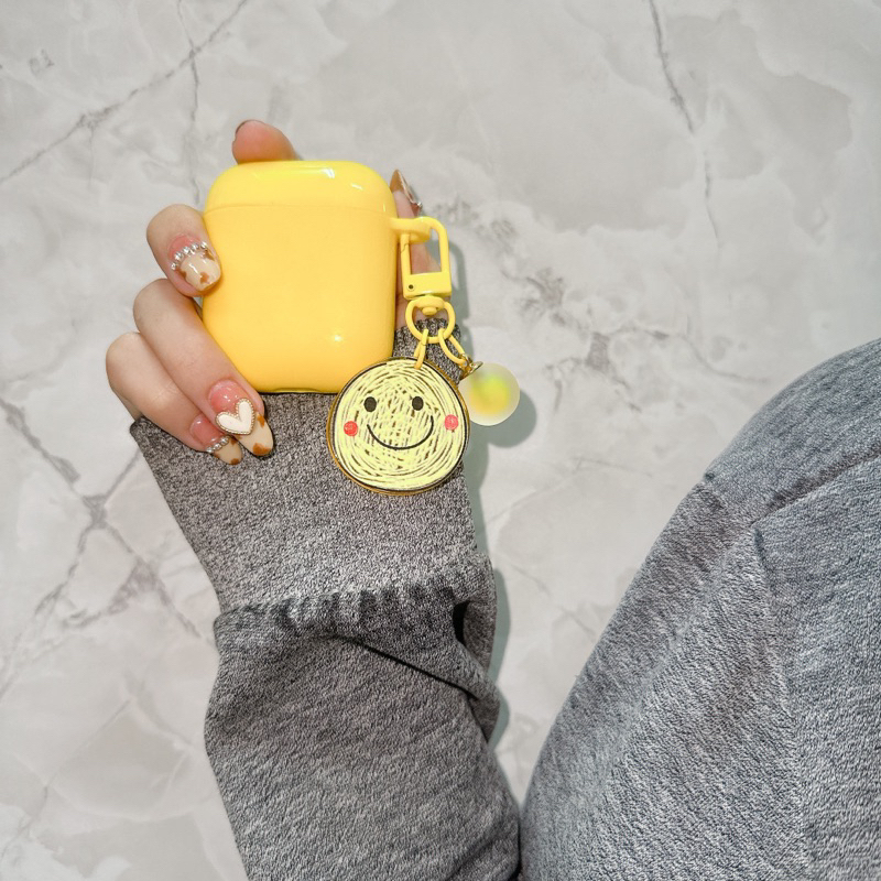 Full combo ốp lưng + bọc tai nghe air pod màu vàng hoạ tiết mặt cười vải thêu dành cho ip - TENCASESHOP