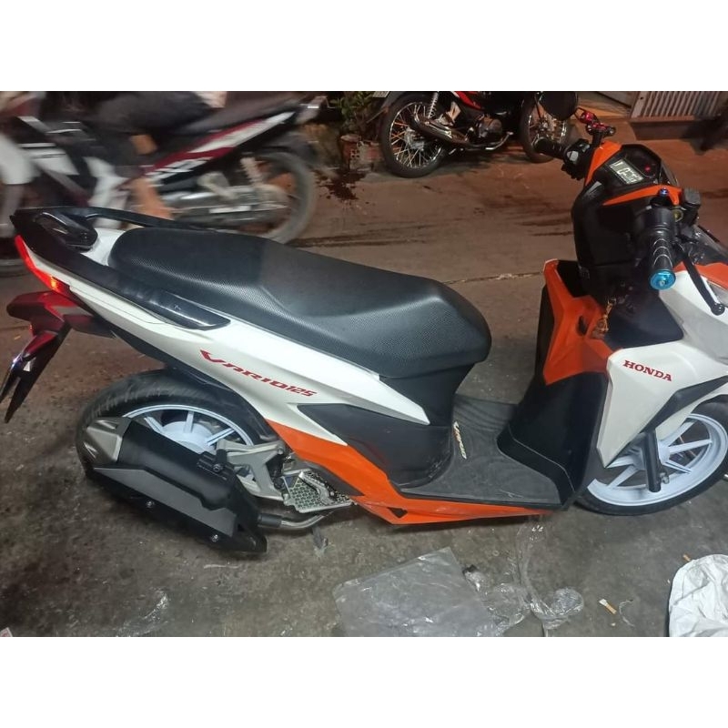 Pô Vario/Click Giả Zin Móc  Ấm