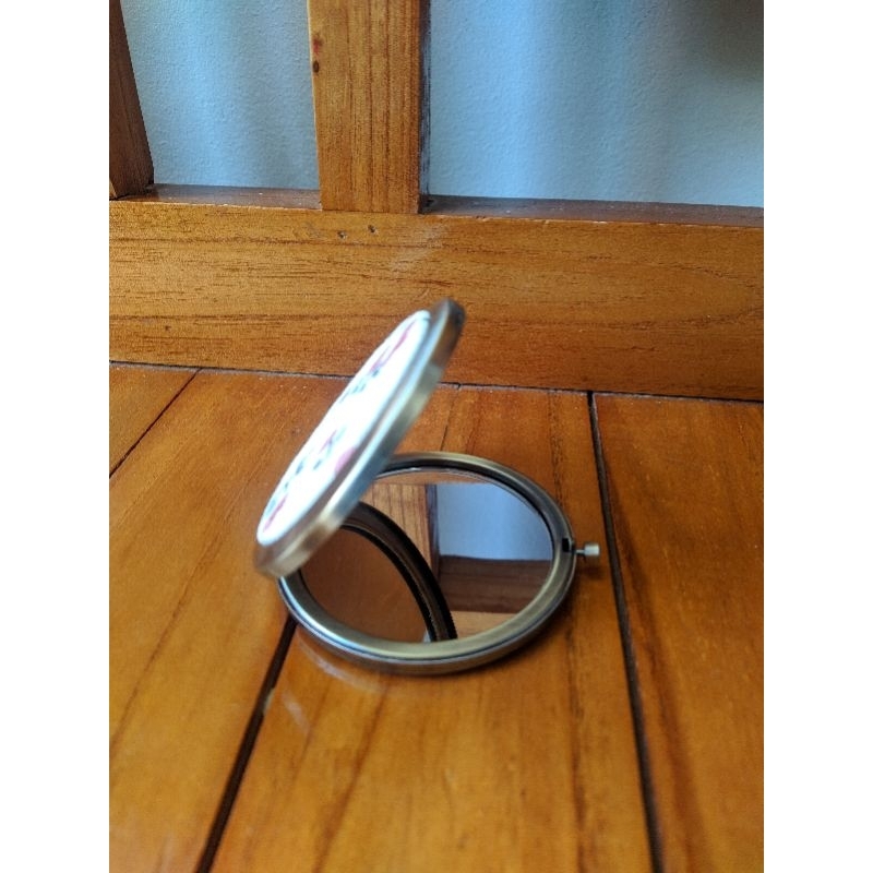 Gương bọc vải hoa mini bỏ túi