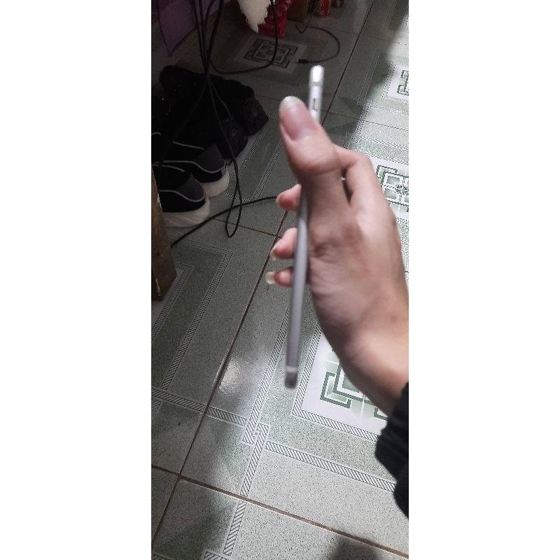 IP6.Giá rẻ,hàng đẹp,keng,nguyên,zin.tặng kèm phụ kiện .Bảo hành toàn quốc.