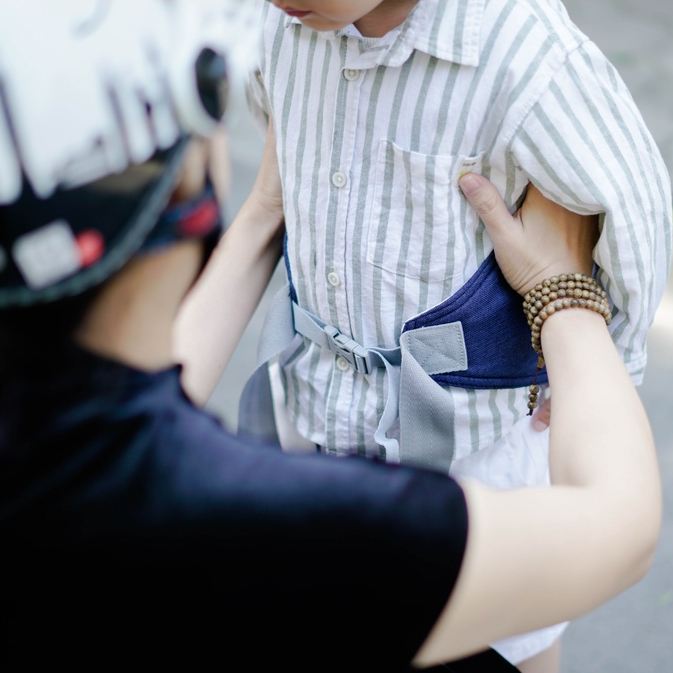 Đai an toàn cho bé đi xe máy Chic Chic nhỏ gọn chắc chắn