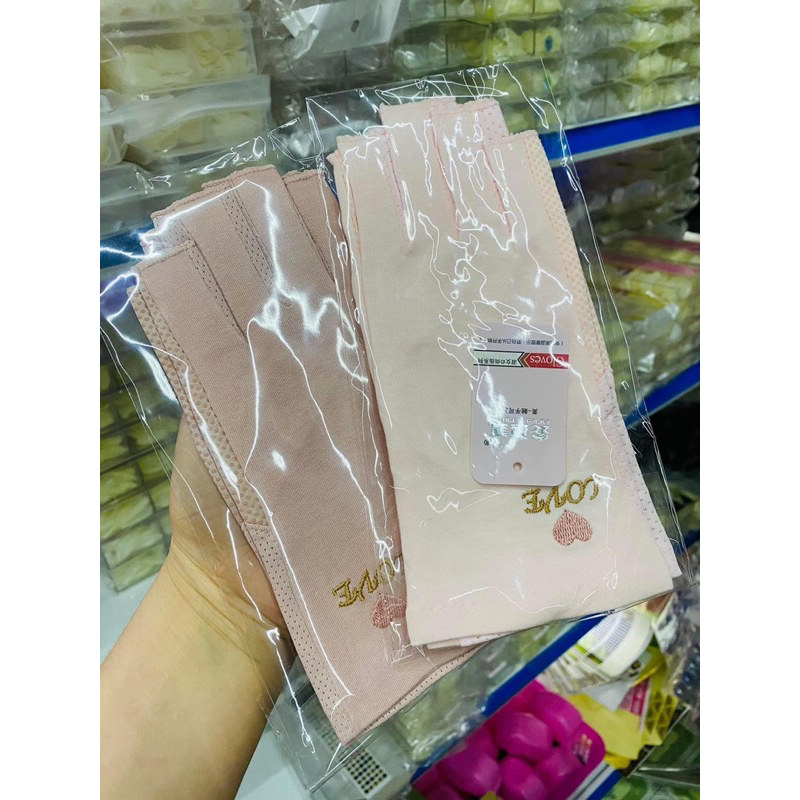 Găng tay chống tia UV làm nail