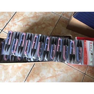 Kéo bấm chỉ xanh tím nhấp căt chỉ thừa 1 vỉ 12 cây