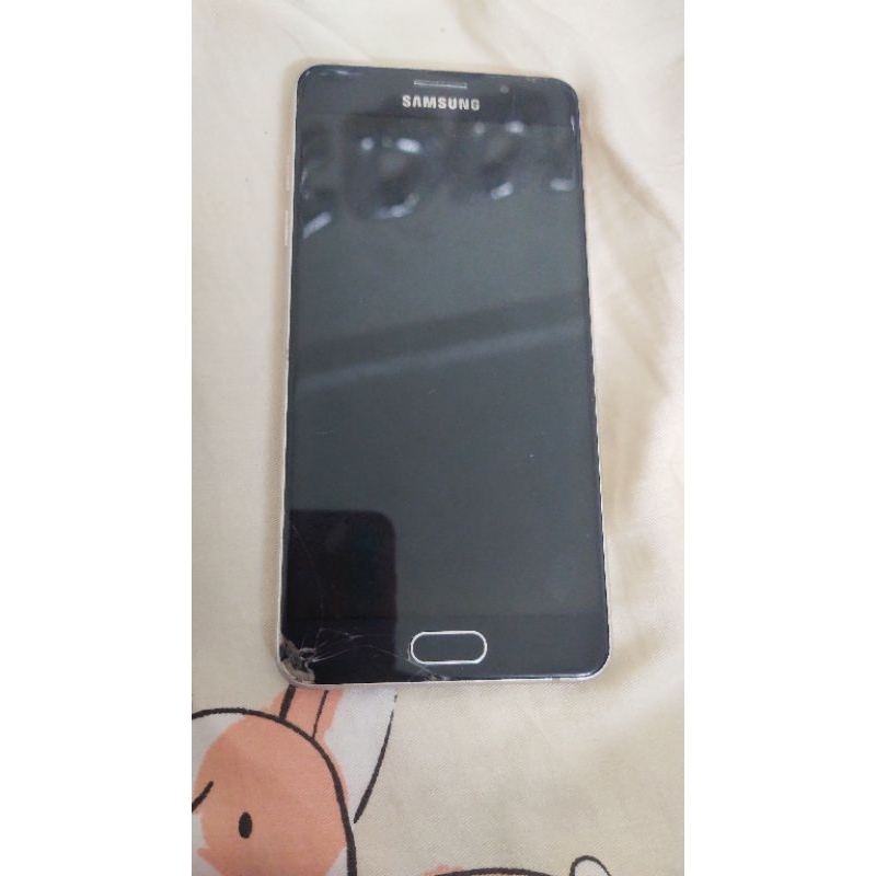 Xác điện thoại Samsung A510F hư màn mất nắp lưng