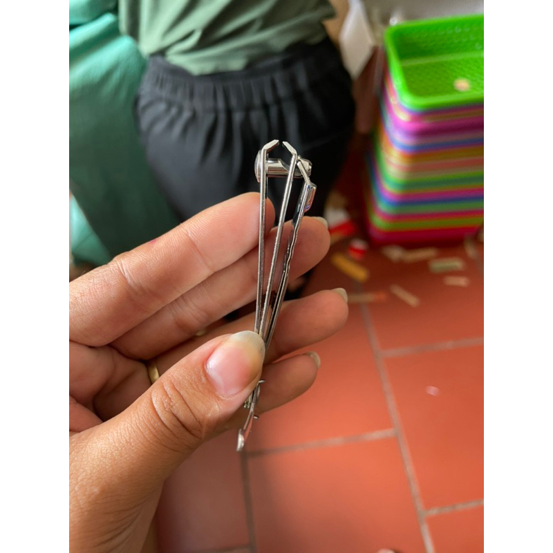 Dụng cụ bấm móng loại to kèm lấy dáy tai
