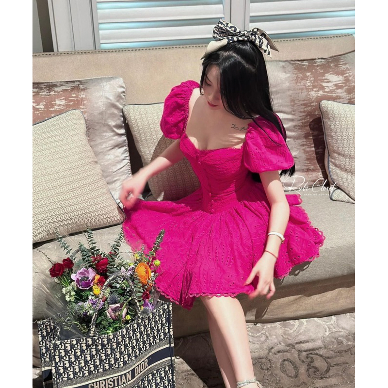 Đầm cúp ngực tay bồng ren thô xoè