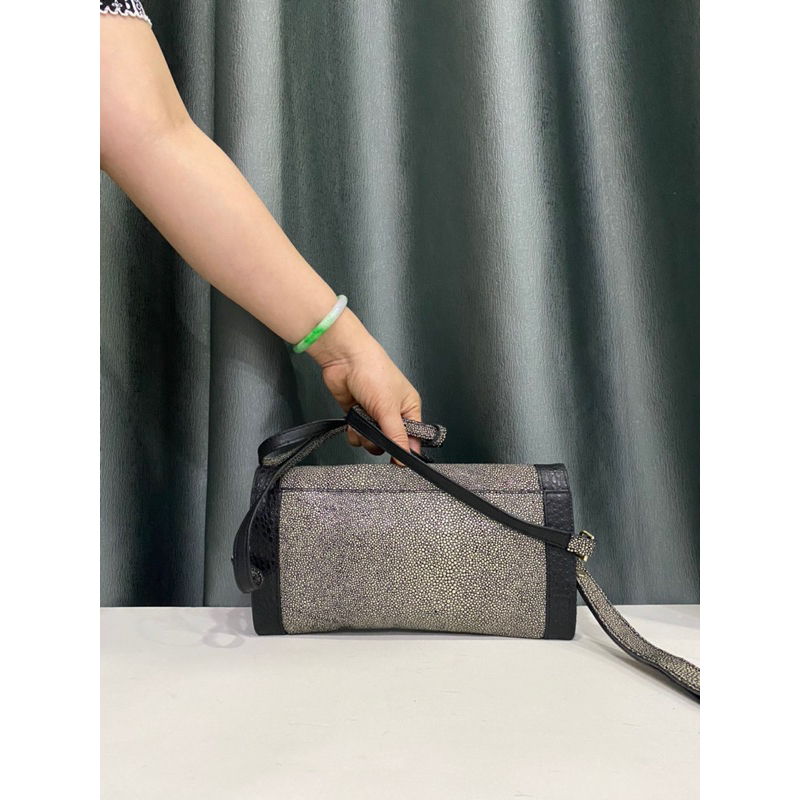 Túi si nhập Nhật dáng đeo vai da thật dập vân da cá đuối