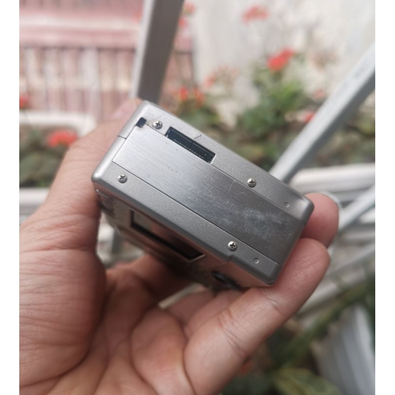 Máy ảnh số dòng cao cấp Canon Power Shot S110, 2.1Megapixel ảnh chuẩn xưa vintage