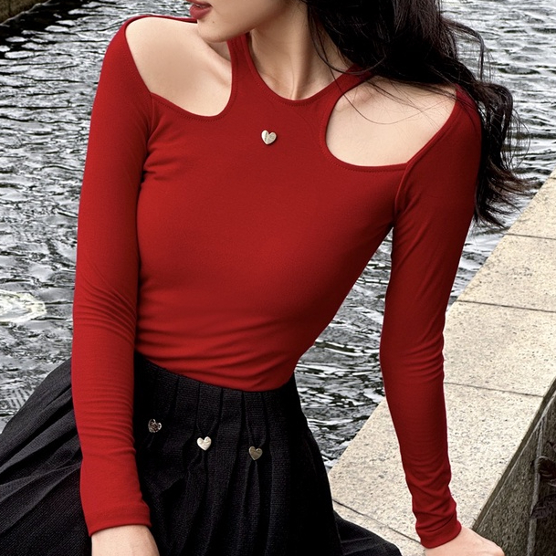 Áo thun ôm body nữ tay dài CONFI chân váy dự tiệc màu đỏ khoét xẻ cá tính