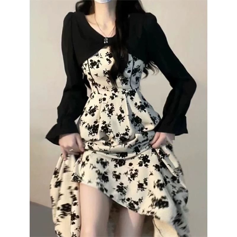 Đầm Hoa Nhí Phối Tay Áo Dài Kiểu Sơ Mi Cực Xinh