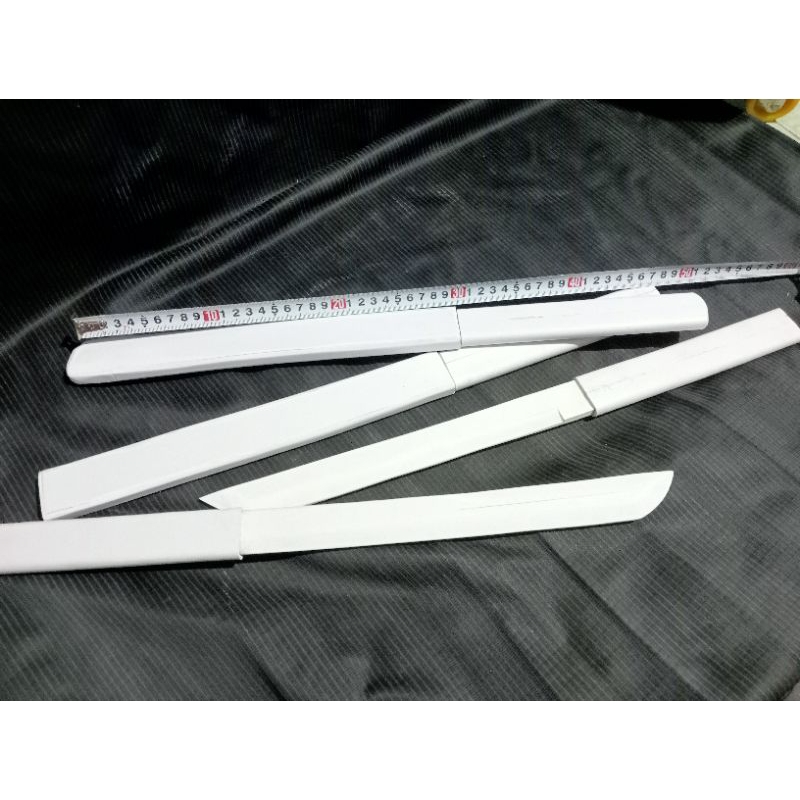 Mô hình kiếm ngắn Tanto chưa tô màu bằng formex 50cm có kèm bảo vệ tay