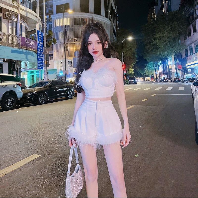 Set cúp ngực phối lông vũ sang chảnh ( ảnh thật trải tự chụp )
