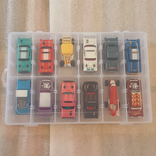 Hộp nhựa đựng và bảo quản xe mô hình hotwheels , tomica tỉ lệ 1:64 giao màu ngẫu nhiên