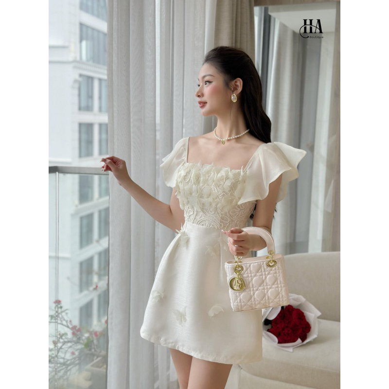 Váy Thiết Kế Tafta Phối Ren Tay Cánh Tiên Hot Hit