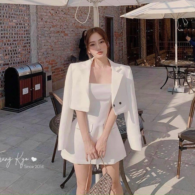 Sét đầm hai dây kèm áo khoác vải tuyết mưa cao cấp cực kỳ sang chảnh