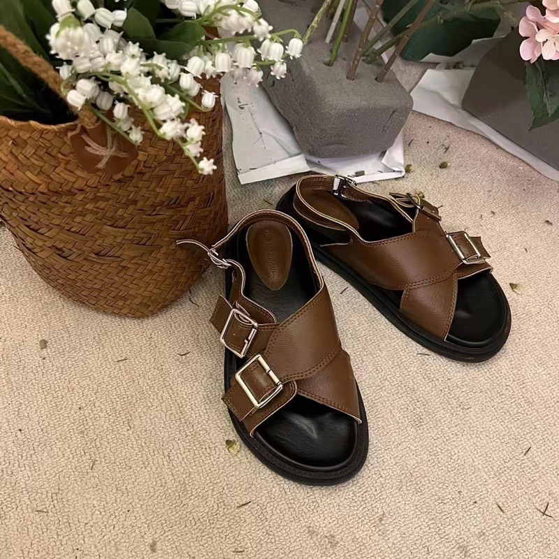 Dép sandal da quai chéo khuy cài vintage