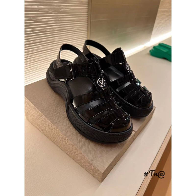 SANDAL L_ V ĐẾ CAO MẪU NEW 2023 ĐEN- BẠC