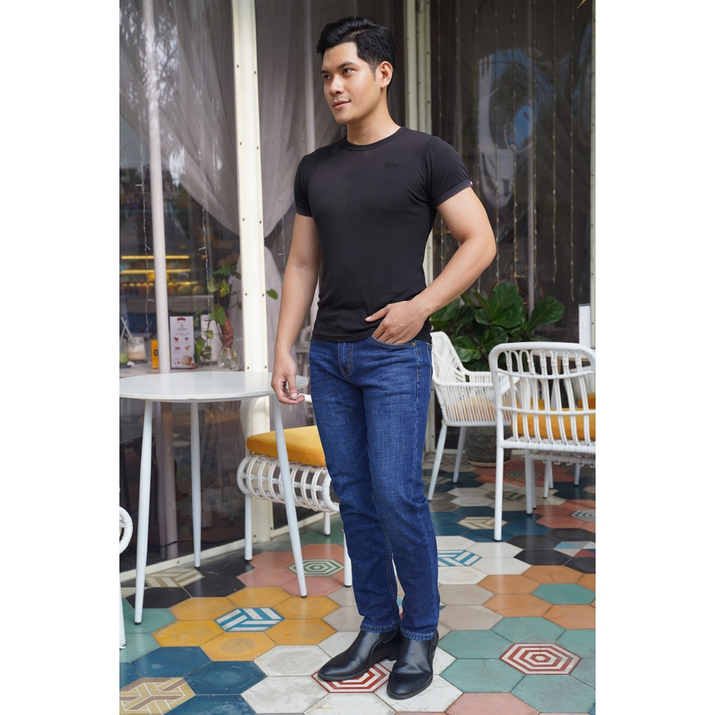 Quần Jeans nam ALE JEANS, ống suông ôm, co giãn nhẹ, xanh trung, chất liệu thun cotton MWID001D
