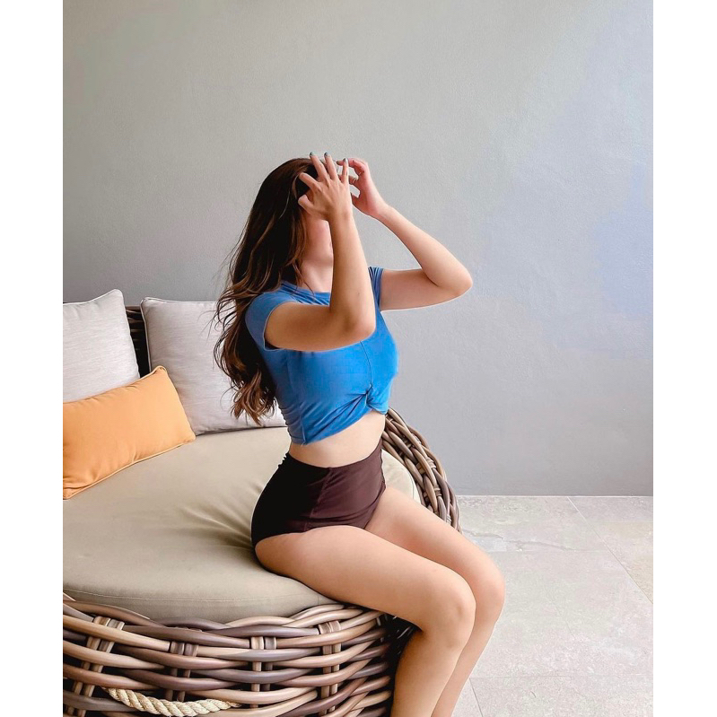 Bikini 2 mảnh áo cộc tay