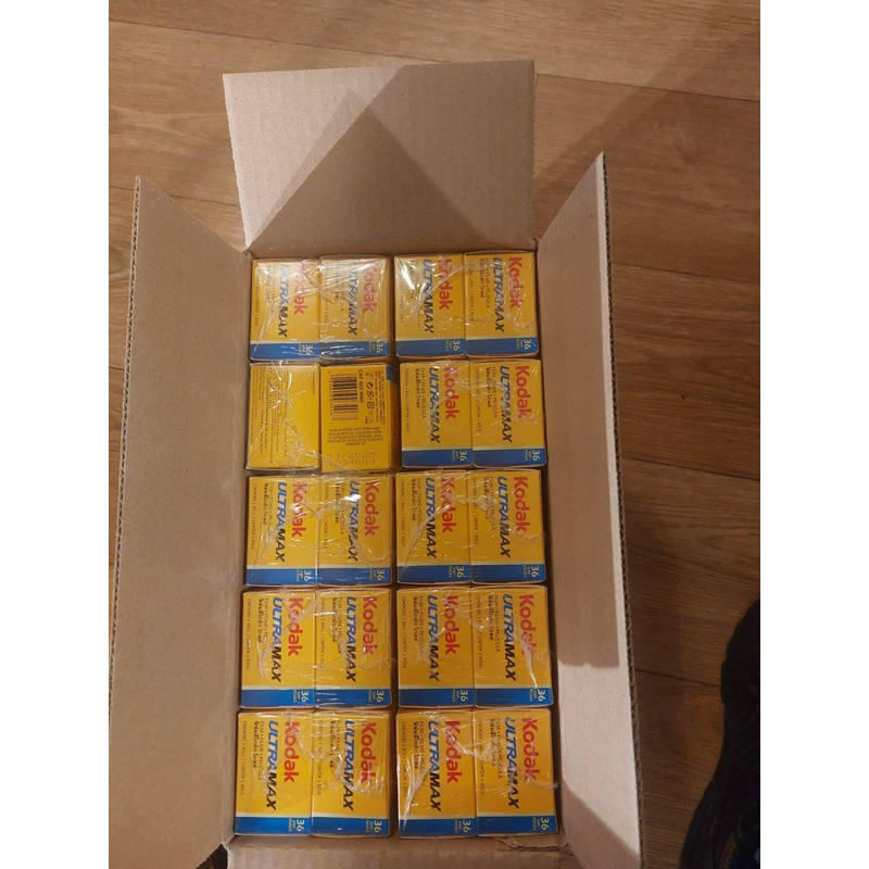 Film chụp máy ảnh Kodak Ultramax 400 36 kiểu date 2025