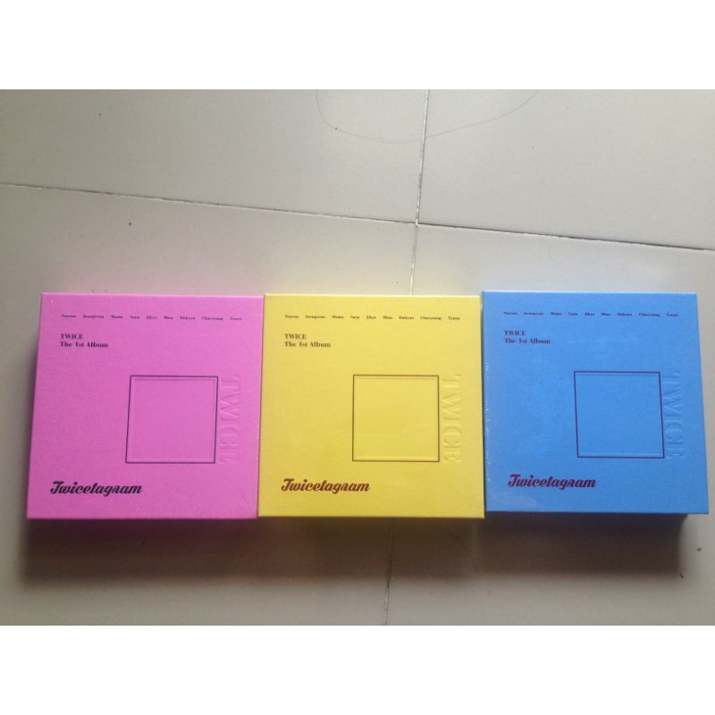 TWICE - TWICETAGRAM (ALBUM RỖNG)