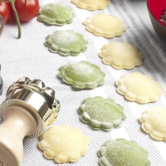 Khuôn Cắt Ravioli Hình Hoa Marcato Ravioli Stamp Flower 50mm Xuất xứ Ý