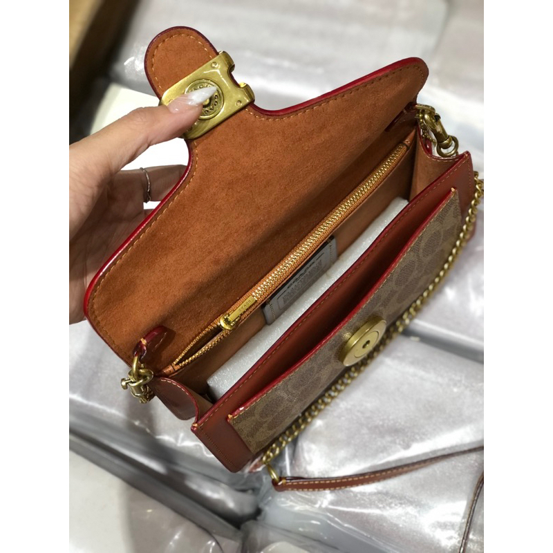 Clutch Coach Tabby Chain