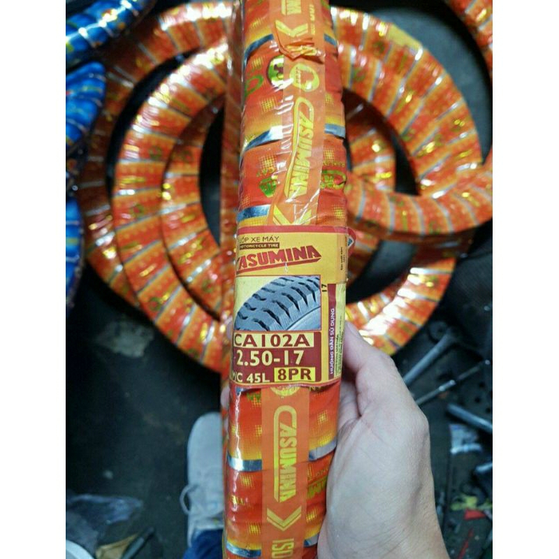 Cặp lốp  8 bố thồ tải casumina có dùng săm.