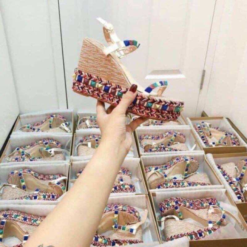 giày sandal xuồng lbt Đinh tán mix màu siêu hót