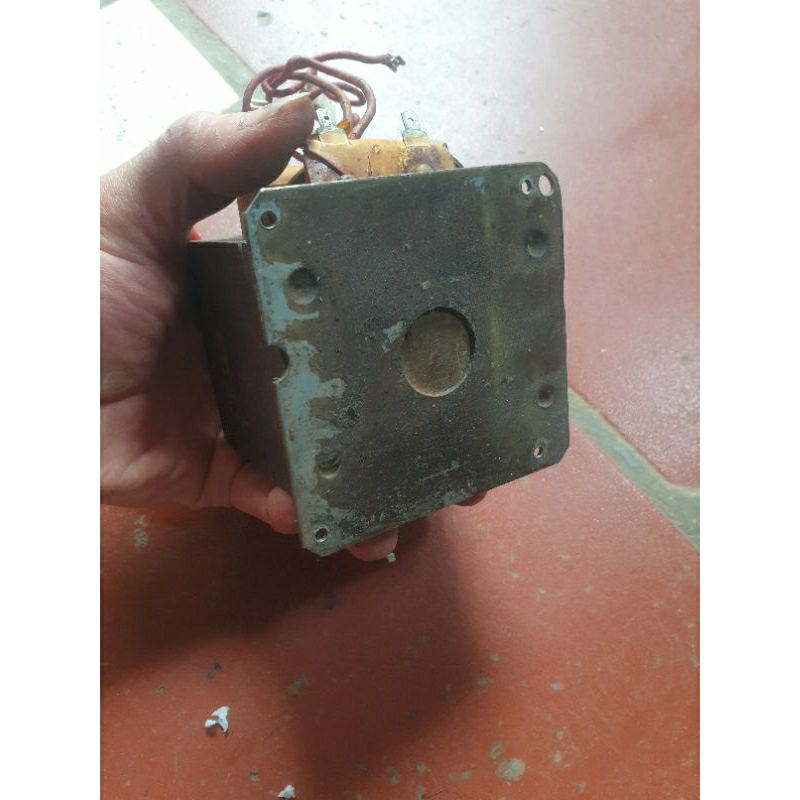 Biến áp lò vi sóng