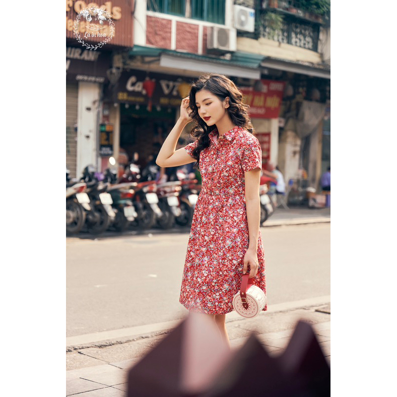 Váy Đỏ Lá In Hoa Sơmi Dáng Xoè Chất Thô Mềm Mát