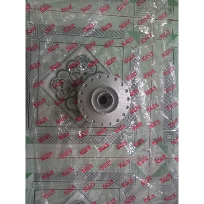 Đùm trước sau sirius sơn bạc